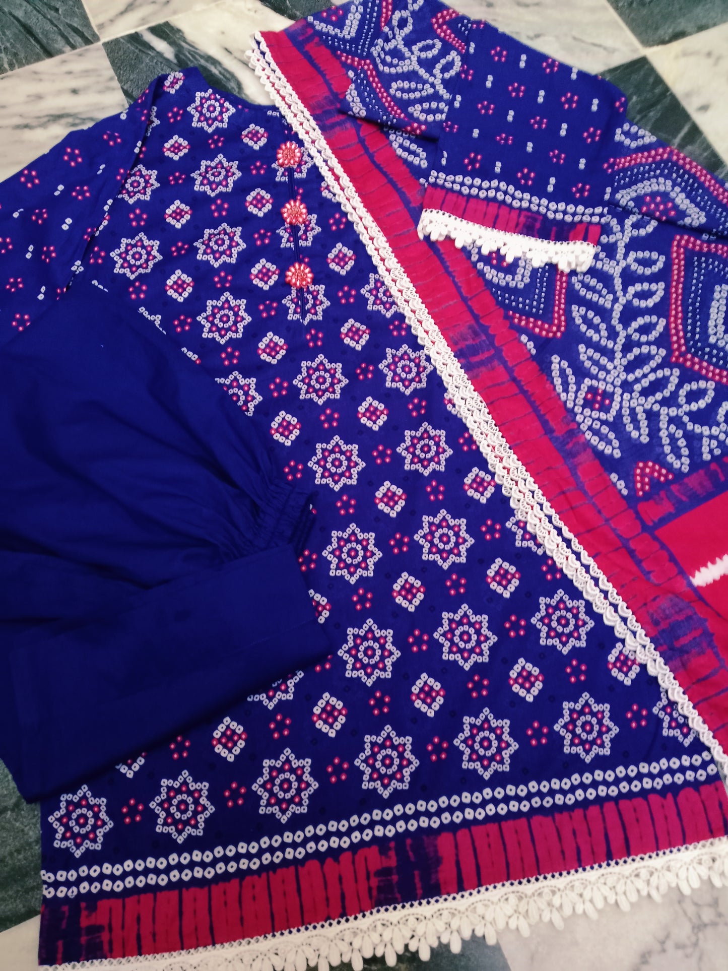 Gul Ahmed printed 3piece stitched lawn suit