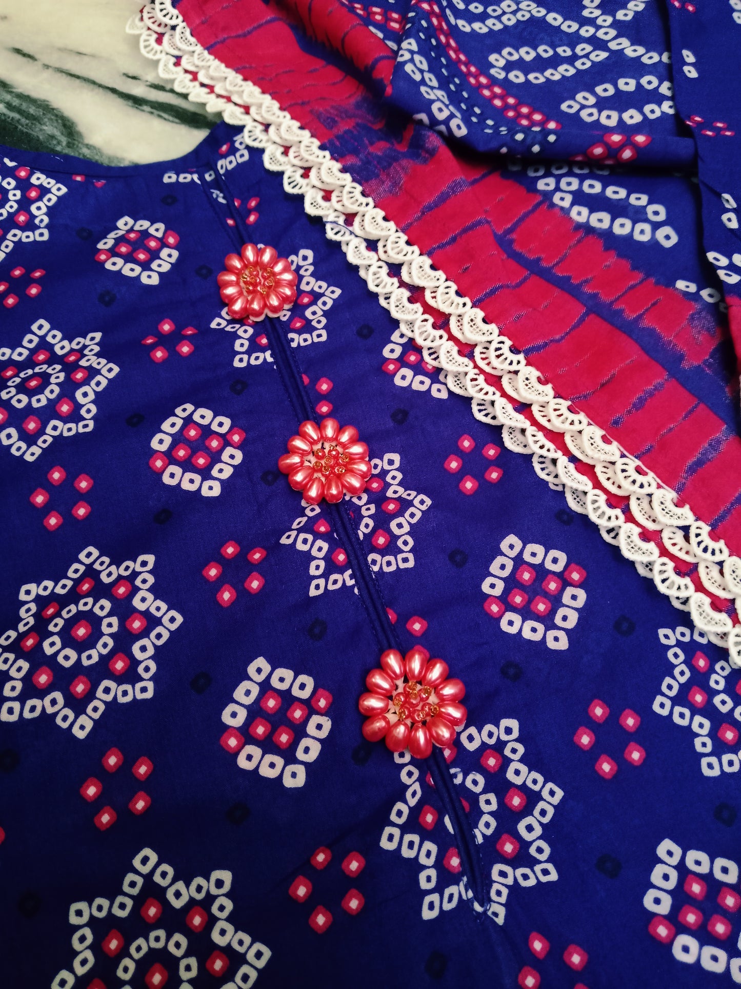 Gul Ahmed printed 3piece stitched lawn suit